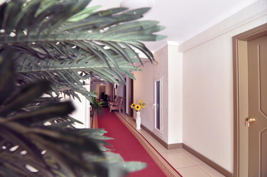 Sun Rise Hotel Tbilisi Exterior foto