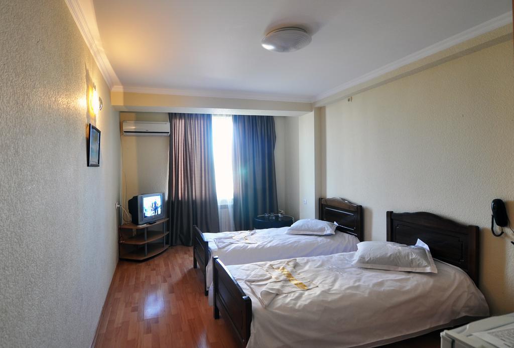 Sun Rise Hotel Tbilisi Quarto foto